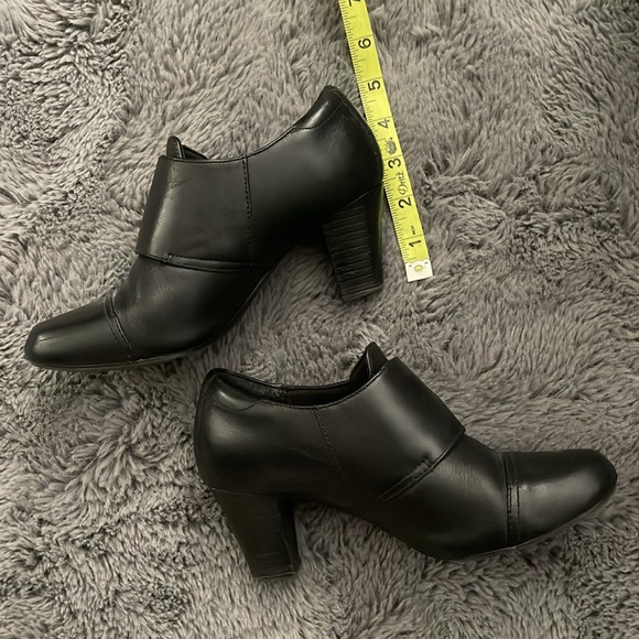 Clarks Black Leather Buckle Booties - Picture 3 of 10